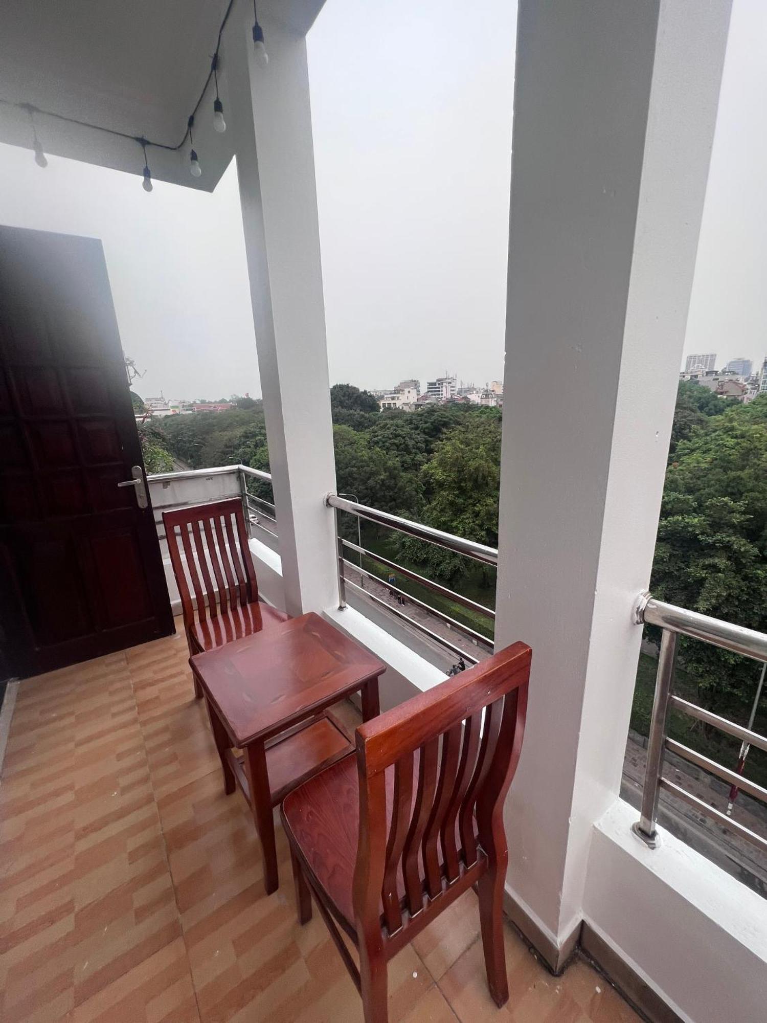 Clover Hanoi Hotel Exterior photo