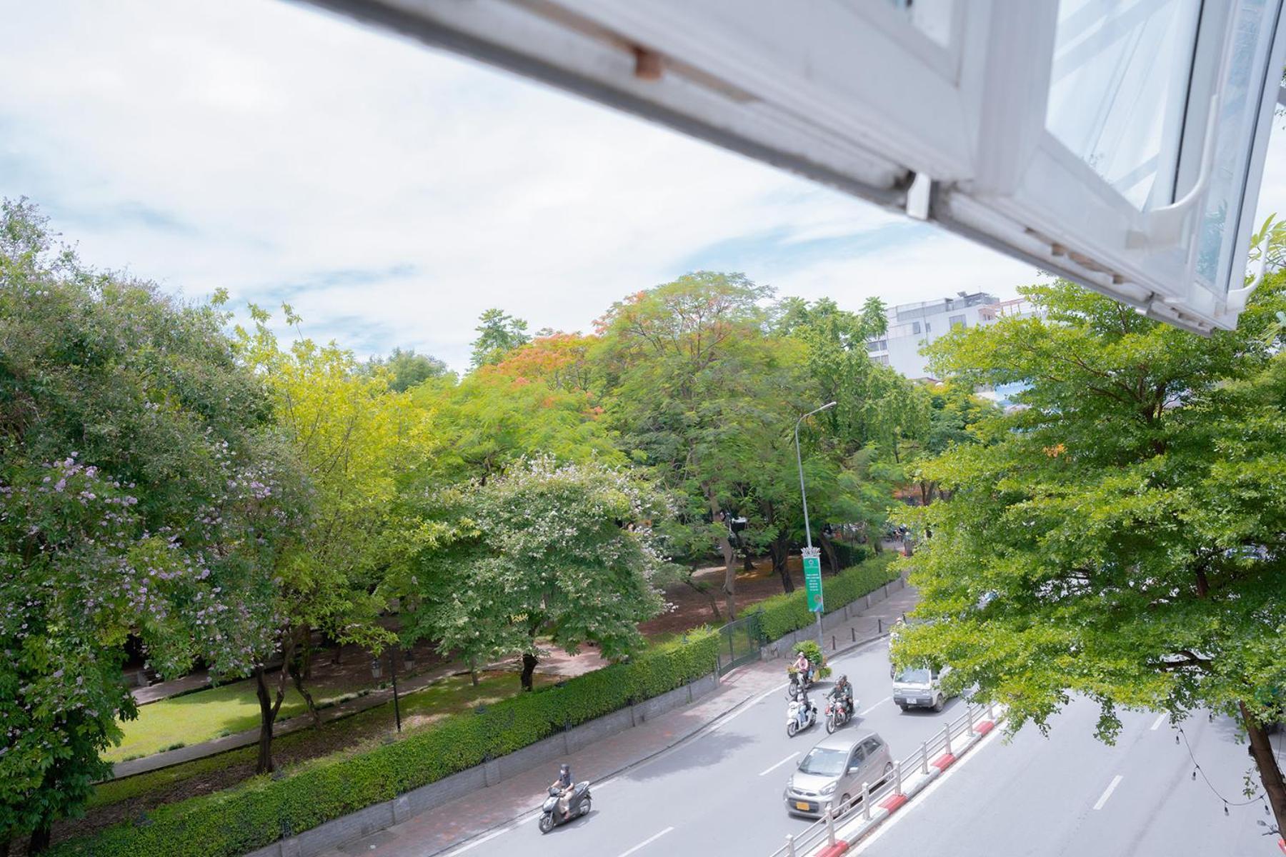 Clover Hanoi Hotel Exterior photo
