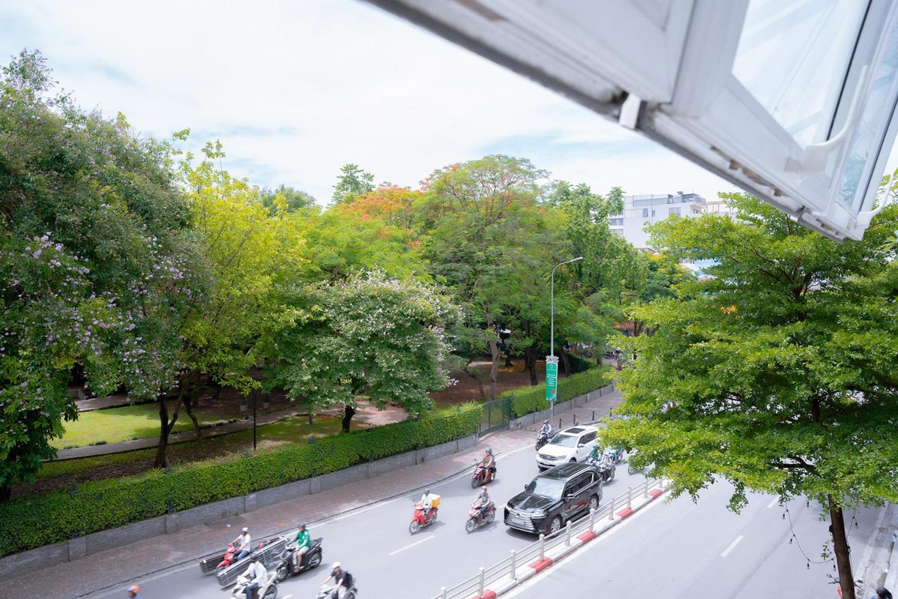 Clover Hanoi Hotel Exterior photo